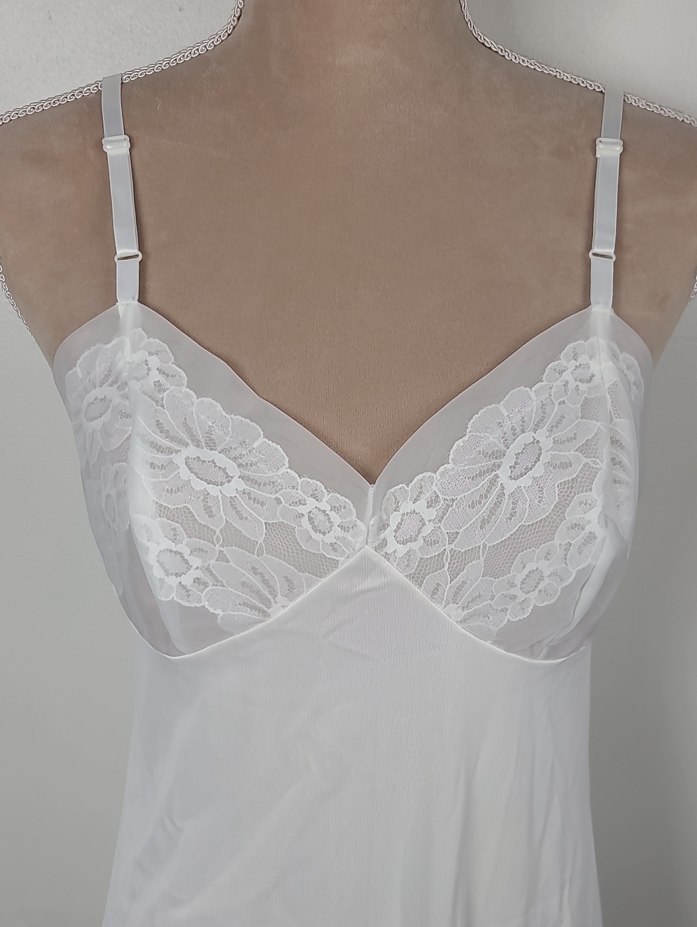 Vtg 70's Vanity Fair Ivory White Tricot Nylon Lace Trim 26" Full Slip Dress 36 - Picture 6 of 14